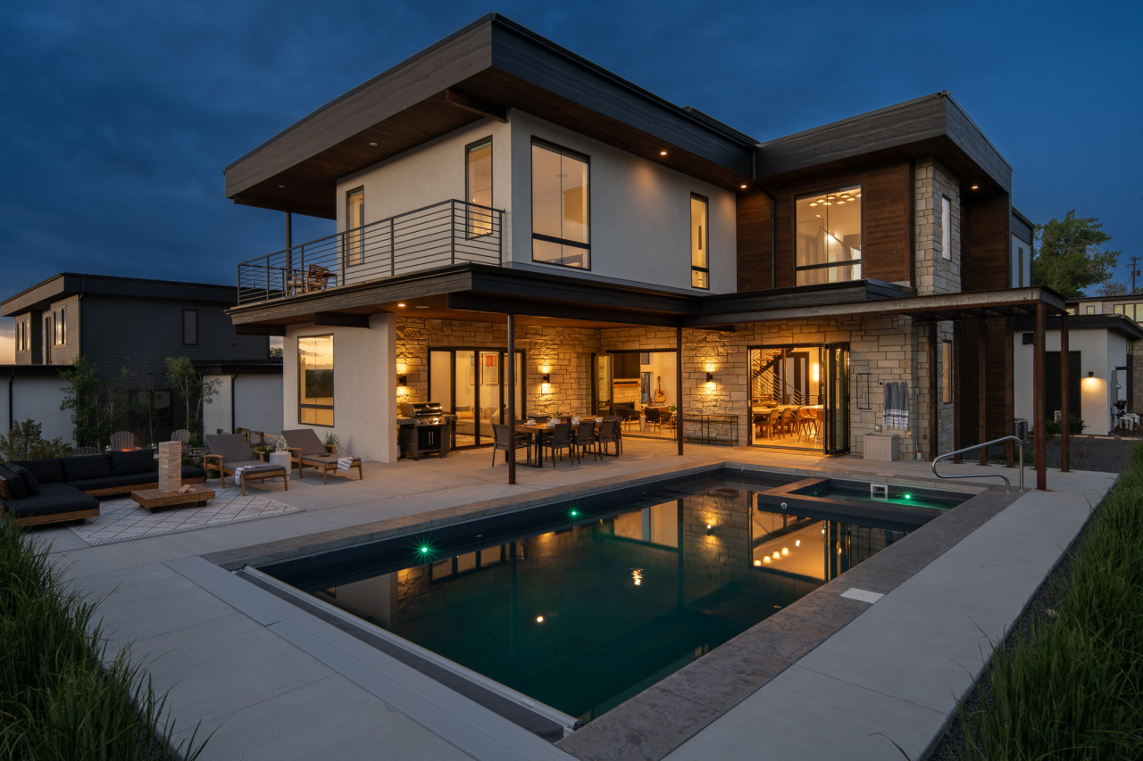 Luxe | Pool | Sauna | Projector