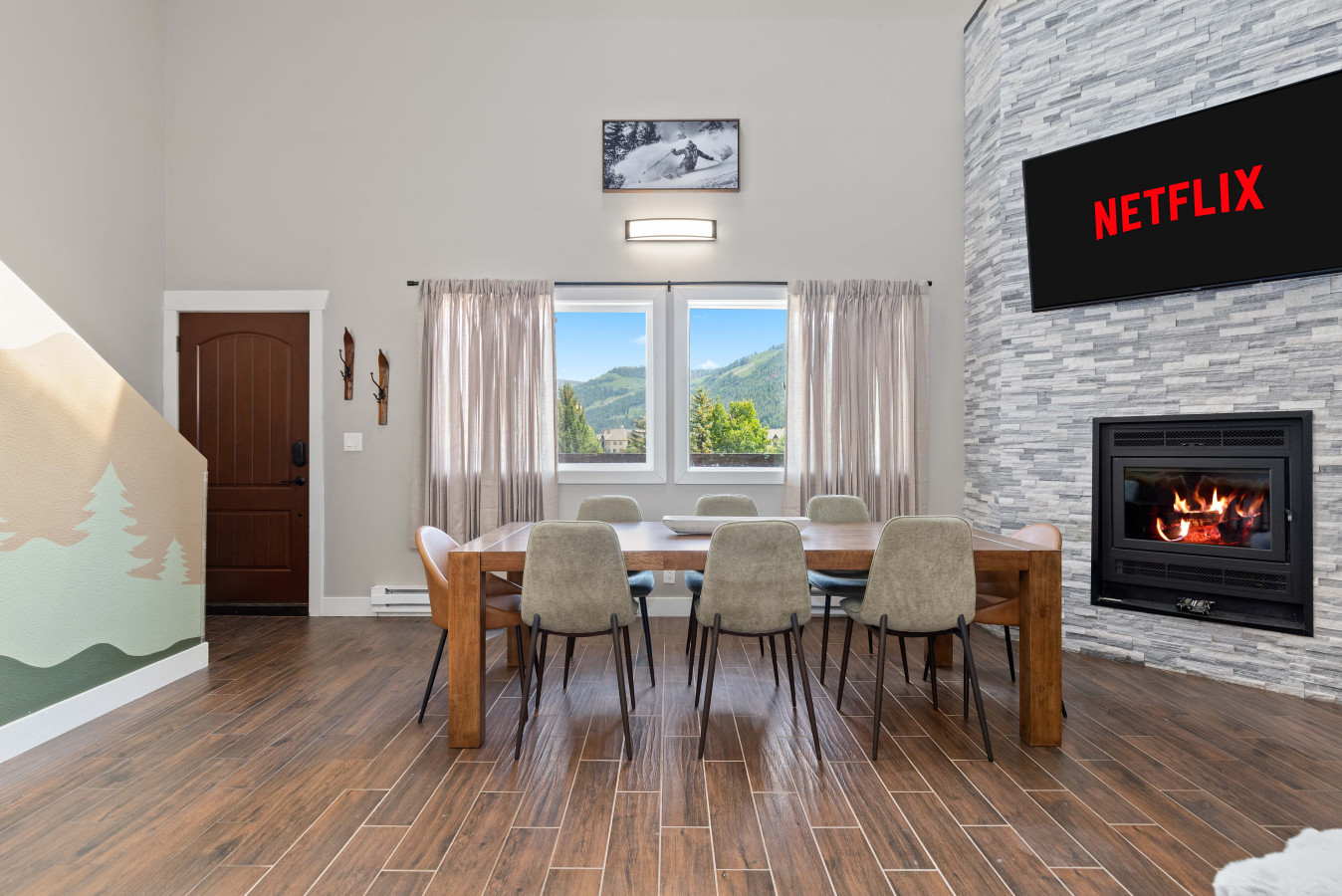 The Beaver Den | Penthouse W/Game Room | 7min To Beaver Creek 5