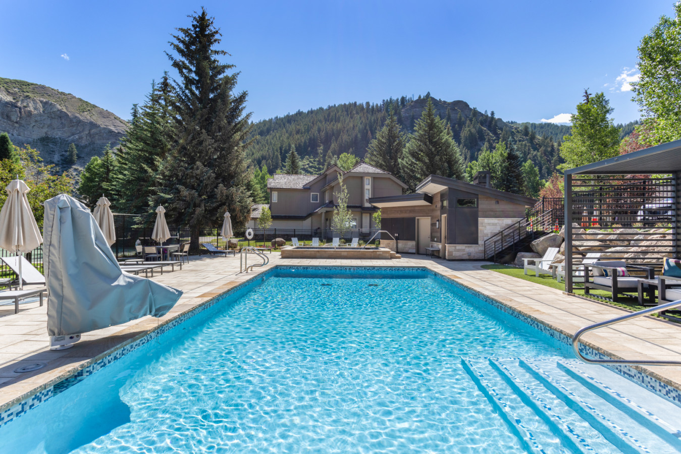 Spectacular views | Private Hot Tub | Sleeps 16 2
