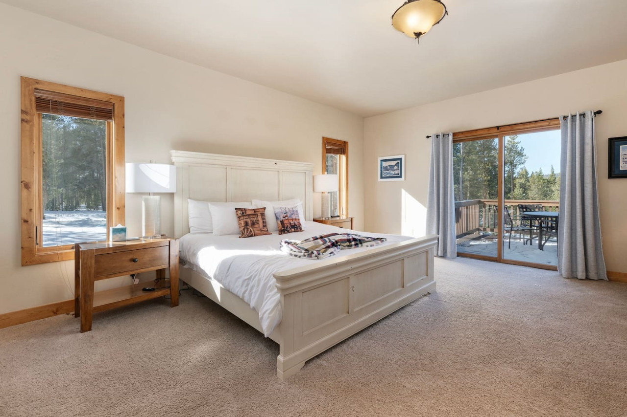 Wagon Ranch Ultimate Retreat | Hot Tub | Families 6