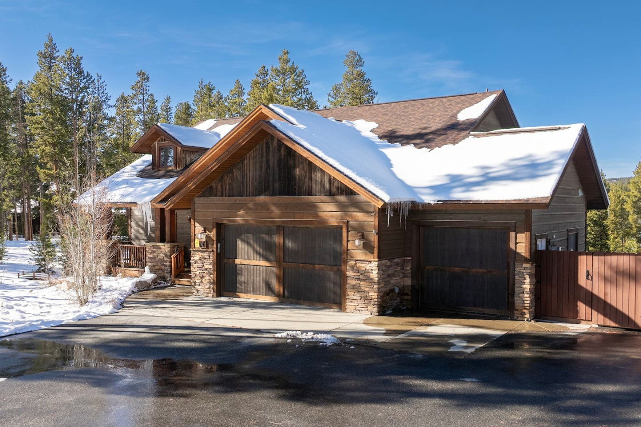 Wagon Ranch Ultimate Retreat | Hot Tub | Families 2