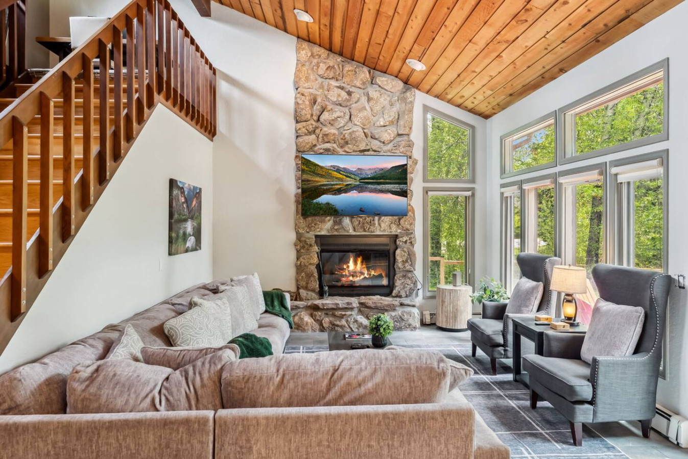 EagleVail Alpine Escape | Riverside Luxe W/ Spa 6