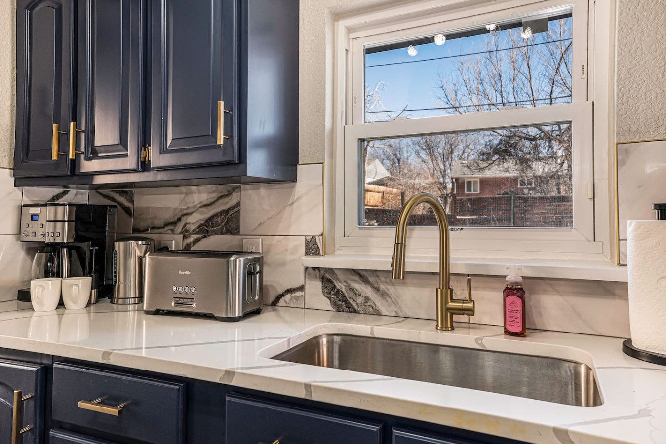 The Lyric — Hot Tub | Firepit | Pet-friendly 2