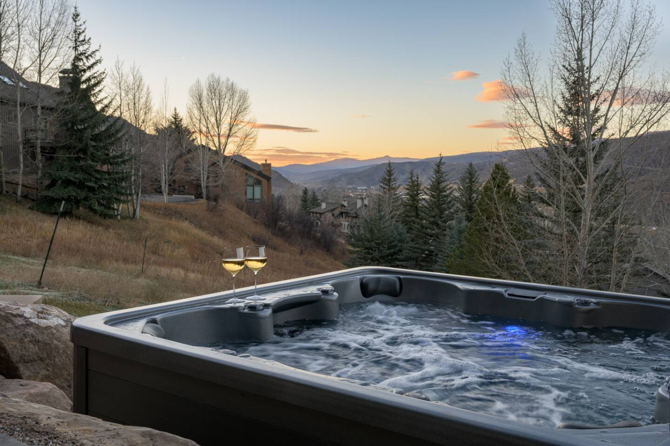 Whiskey Hill Luxury Retreat | Hot tub + Mountain Views 4