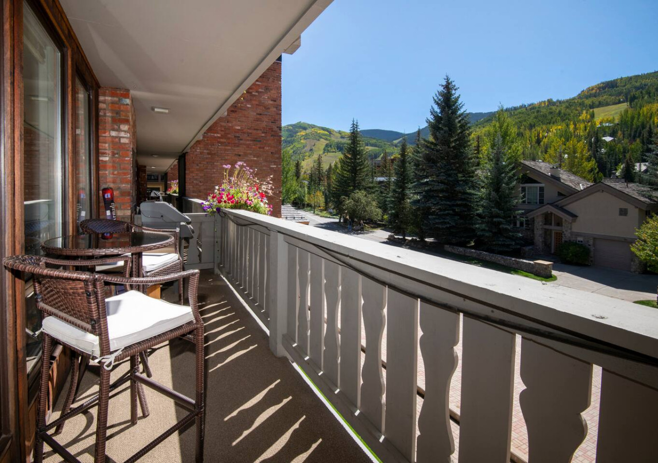 Vail Village 2BR Condo I Walk to Gondola & Dining 2