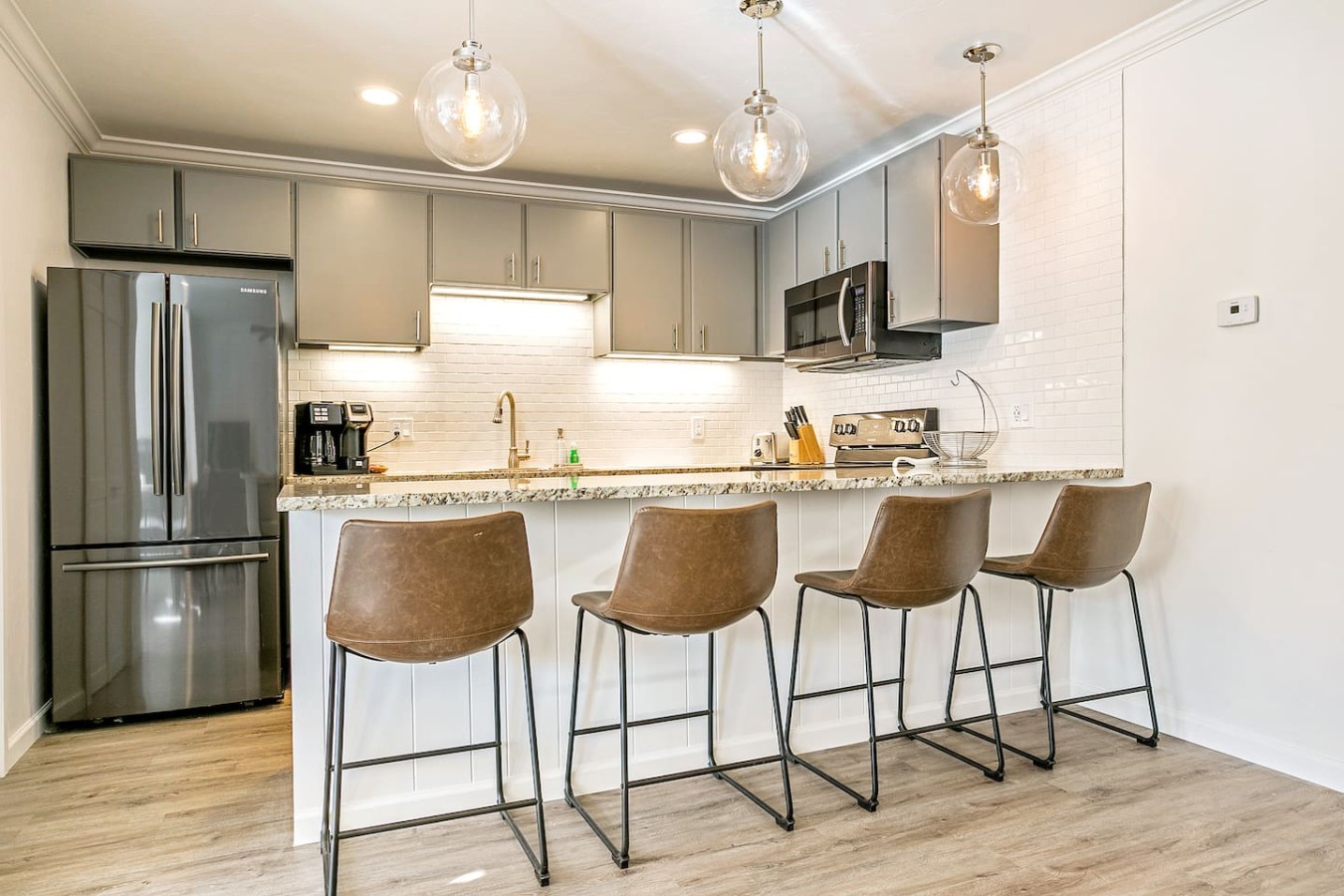 Walkable Vail Condo with Mtn Views 2