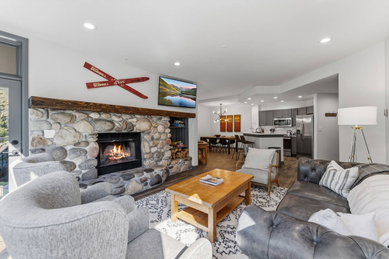 Ski-in ski-out Beaver Creek W/pool and hot tub 5