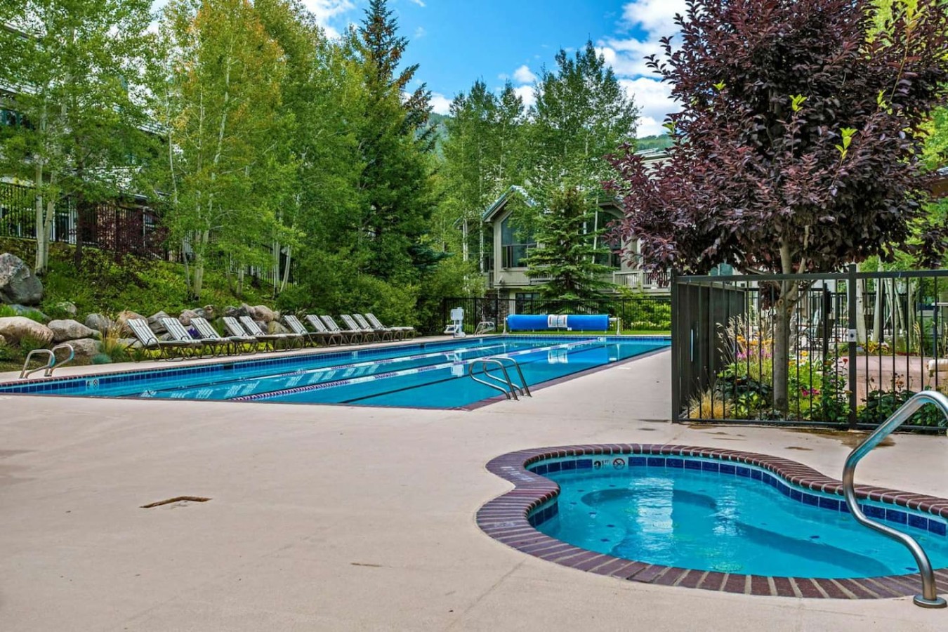 Ski-in ski-out Beaver Creek W/pool and hot tub 2