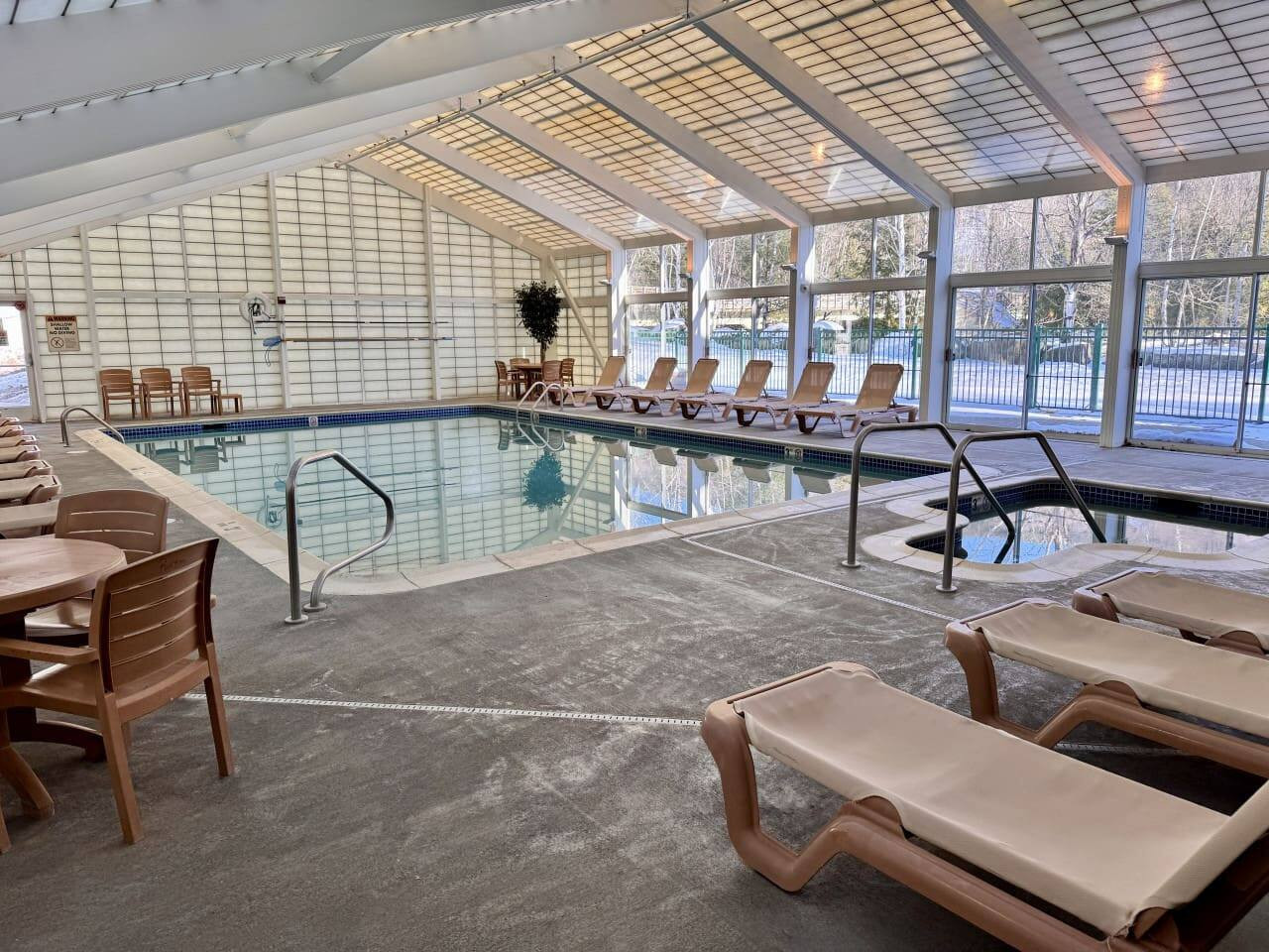 RiverGreen indoor pool