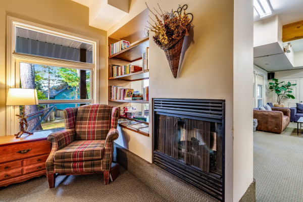 Lakefront Cabin on Lake of Bays - Inverloch