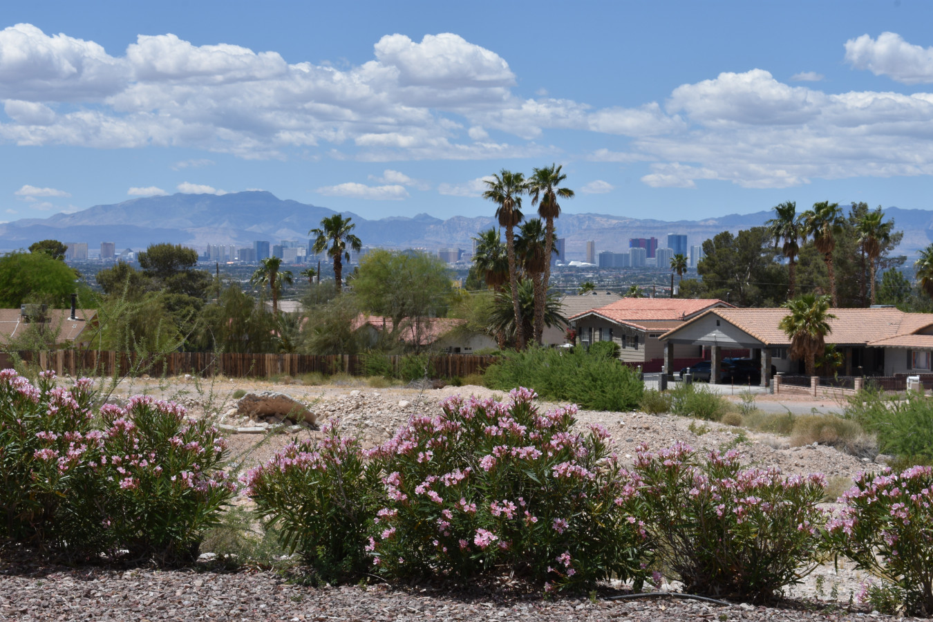 Tranquil City Views And Outdoor Oasis - Charming Casita Retreat - Las Vegas, NV