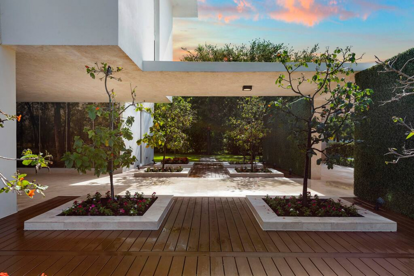 New Modern Estate, Pool / Jacuzzi / GYM / Media Room - 5