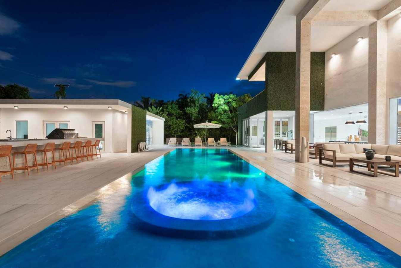 New Modern Estate, Pool / Jacuzzi / GYM / Media Room - 2