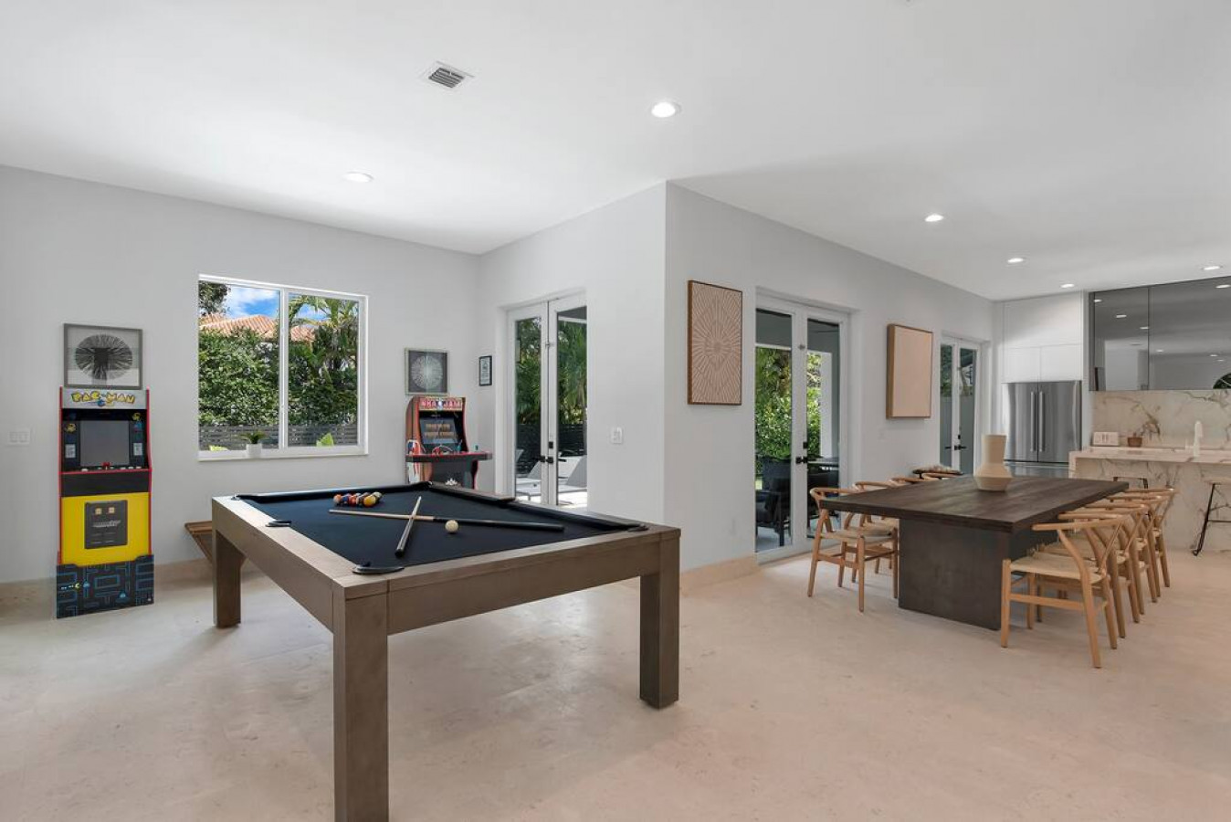 New Lux Modern w/ Pool, Jacuzzi, Billiards, B-ball - 3