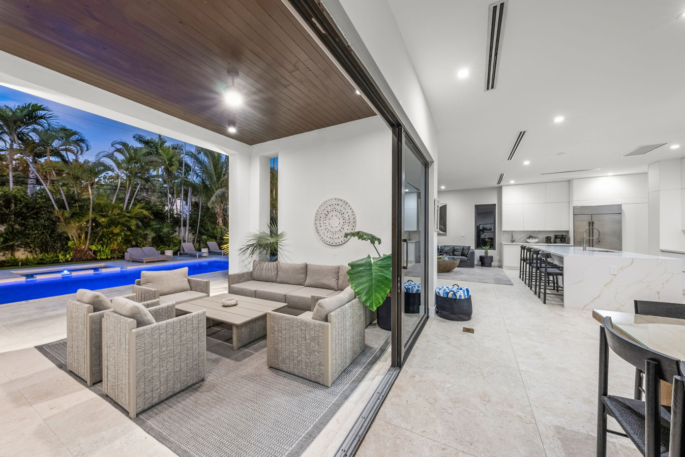 Brand new Villa with Pool/Jacuzzi/GameRoom - 4