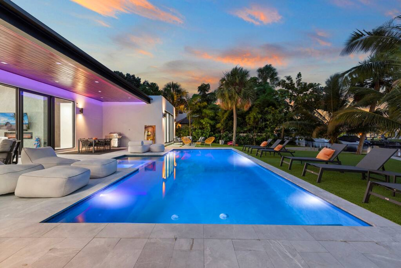NEW Waterfront Villa w/ Pool/Jacuzzi/Billard - 5