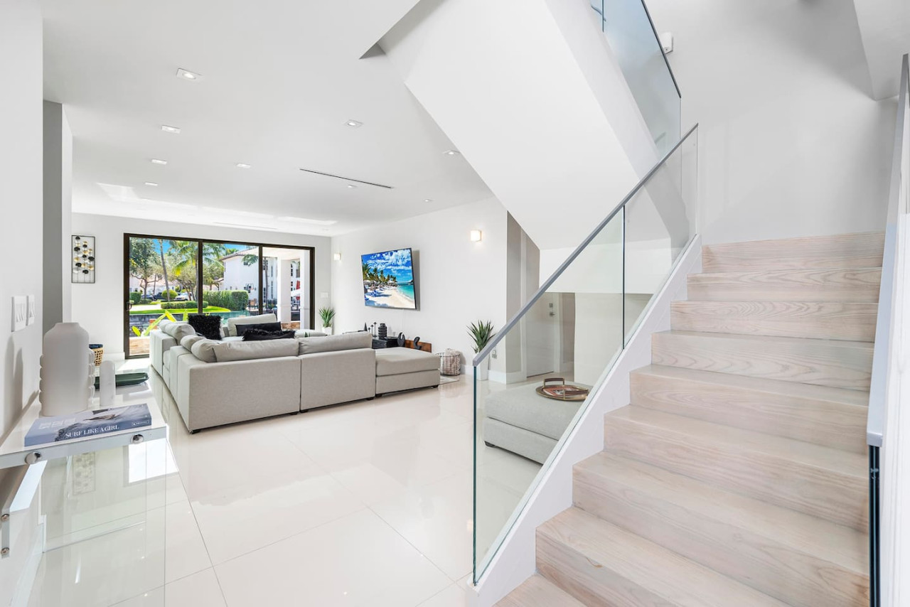 Waterfront Villa / Heated Pool, Gameroom, Sleeps12 - 5