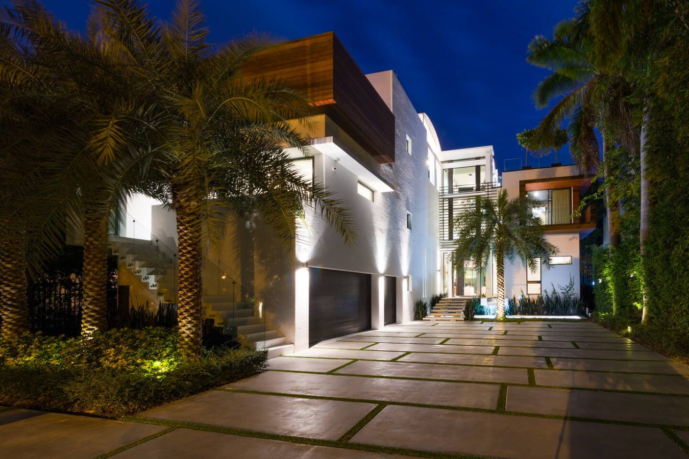 Waterfront Villa - Rooftop Pool & Spa - Theater - 3