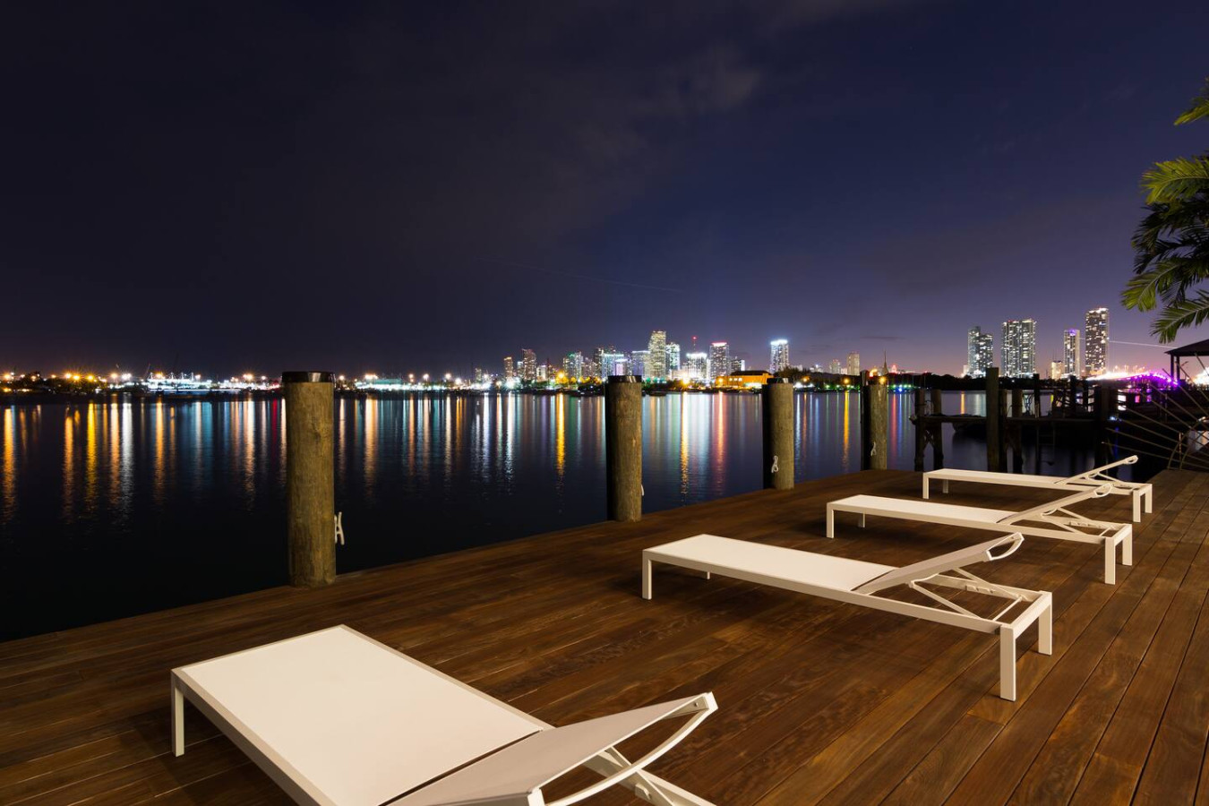 Waterfront Villa - Rooftop Pool & Spa - Theater - 5