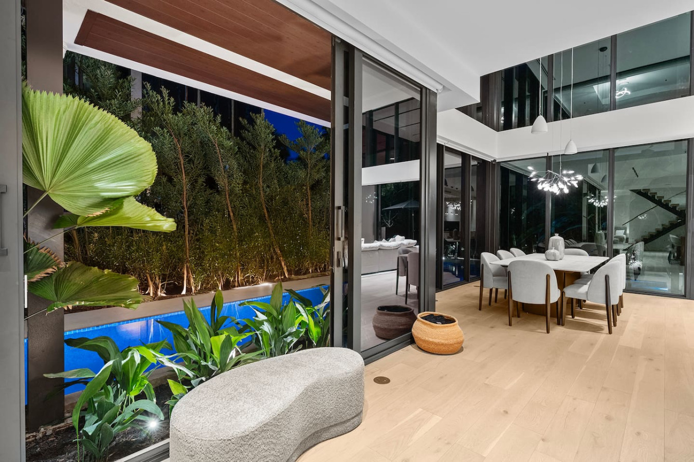 Modern Beach Villa w/ Rooftop Jacuzzi & Pool - 4