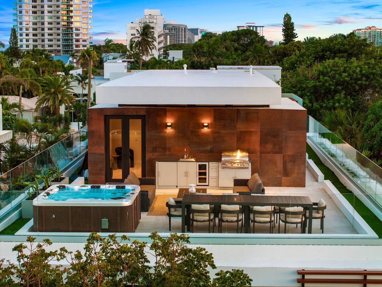 Modern Beach Villa w/ Rooftop Jacuzzi & Pool - 3