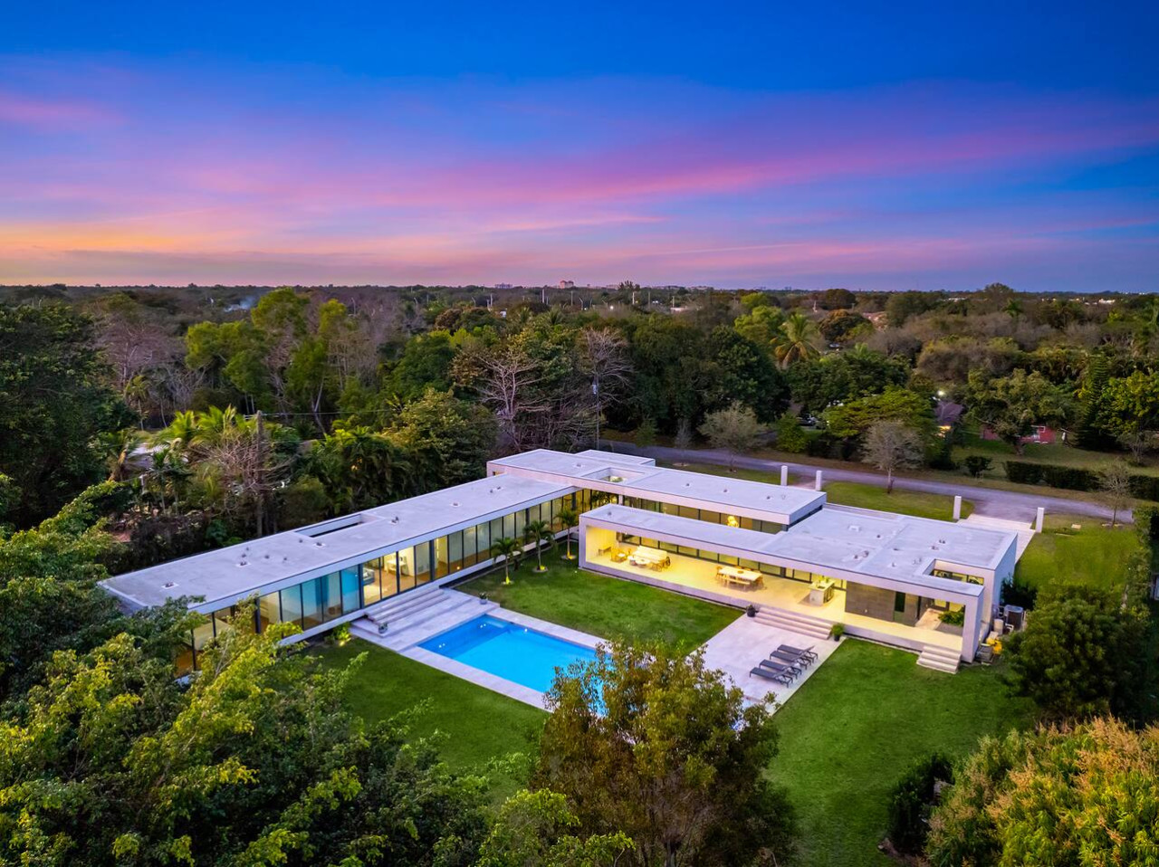 Modern Villa w Pool + Spacious Outdoor Living - 2