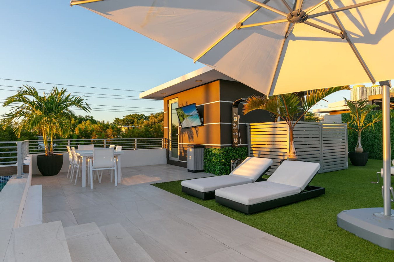 Luxury Villa w/ Rooftop Pool & Theater - 5