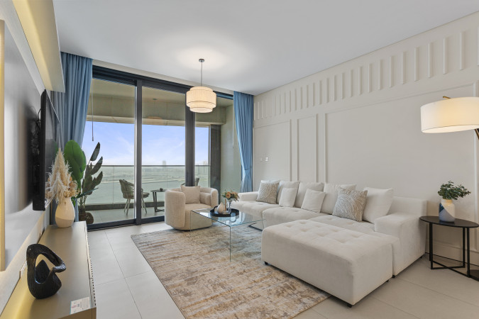Exceptional high floor 3bed apartment by Suiteable