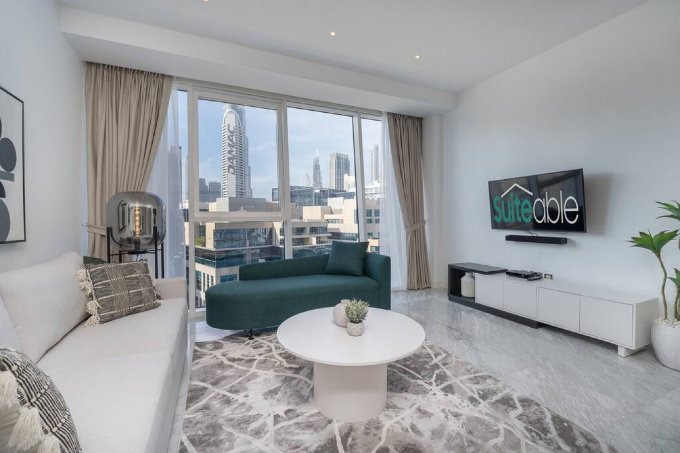 Cosmopolitan Apartment with Burj Khalifa View