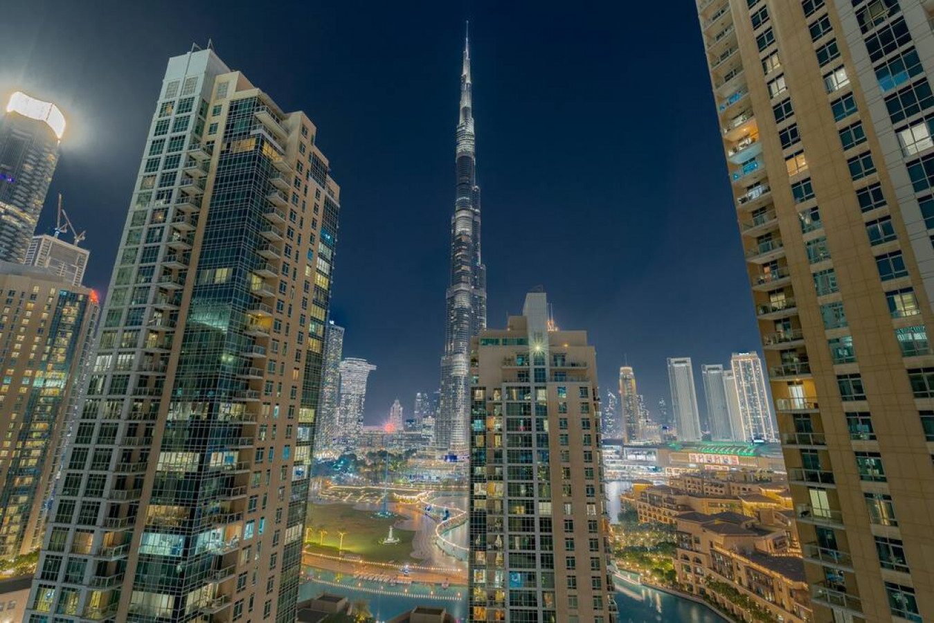Astonishing 2 bedroom apt full Burj Khalifa view