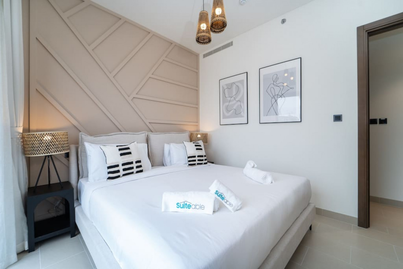 Intimate Apartment with Scenic View of Dubai Creek