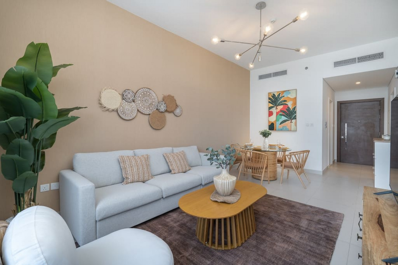 Tropical Oasis apartment in Meydan by Suiteable