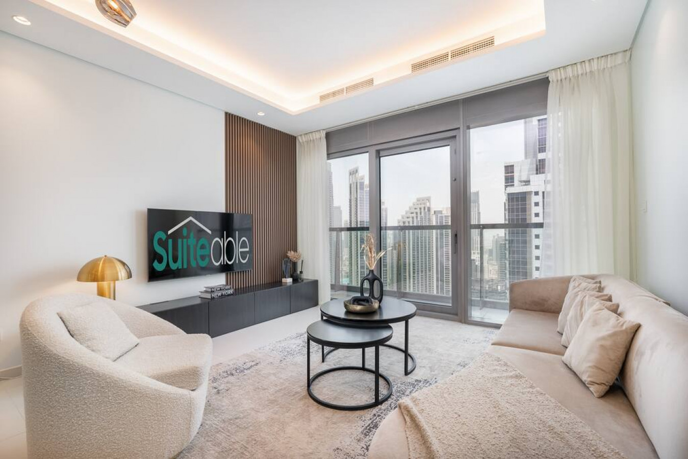 Stylish 2Bedroom w infinity pool on the 64th floor