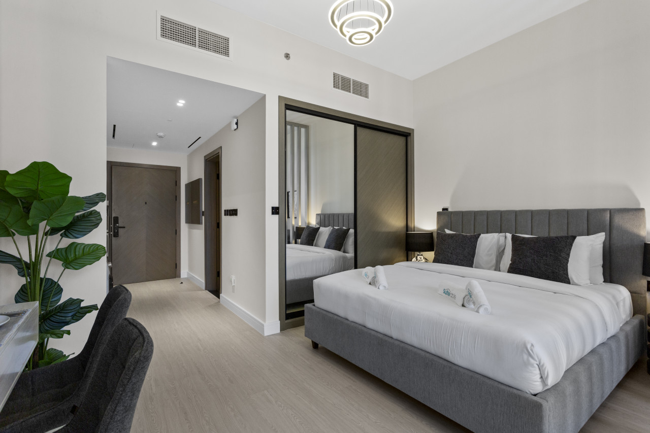 Studio Retreat with Canal and Burj Khalifa Views