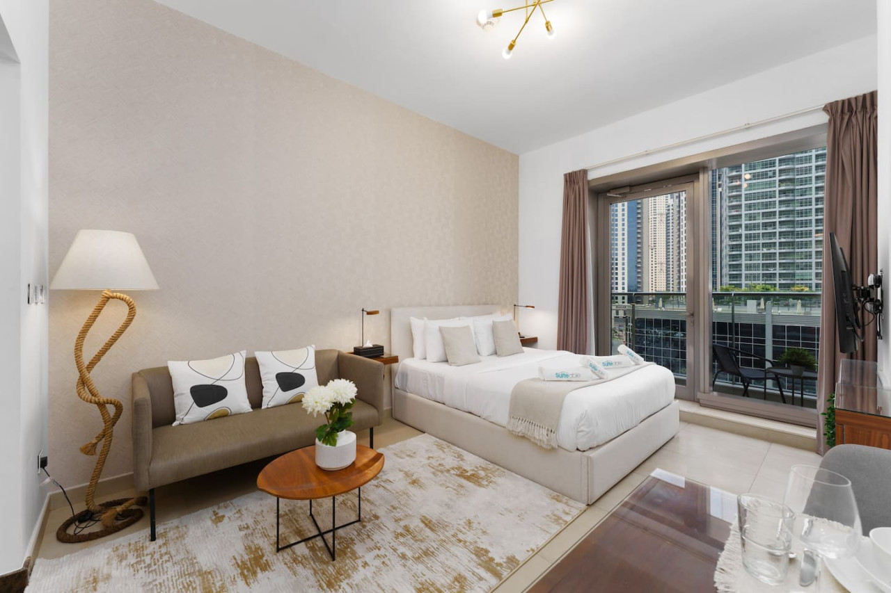 Stylish Studio at Sparkle Tower JBR by Suiteable