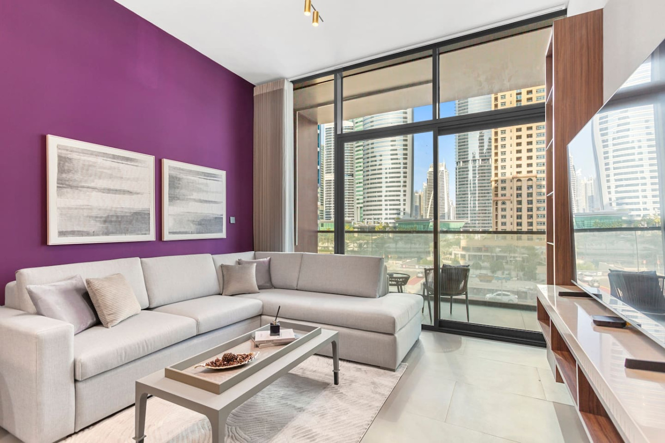 High End 1 Bedroom  with Exquisite Layout in JLT
