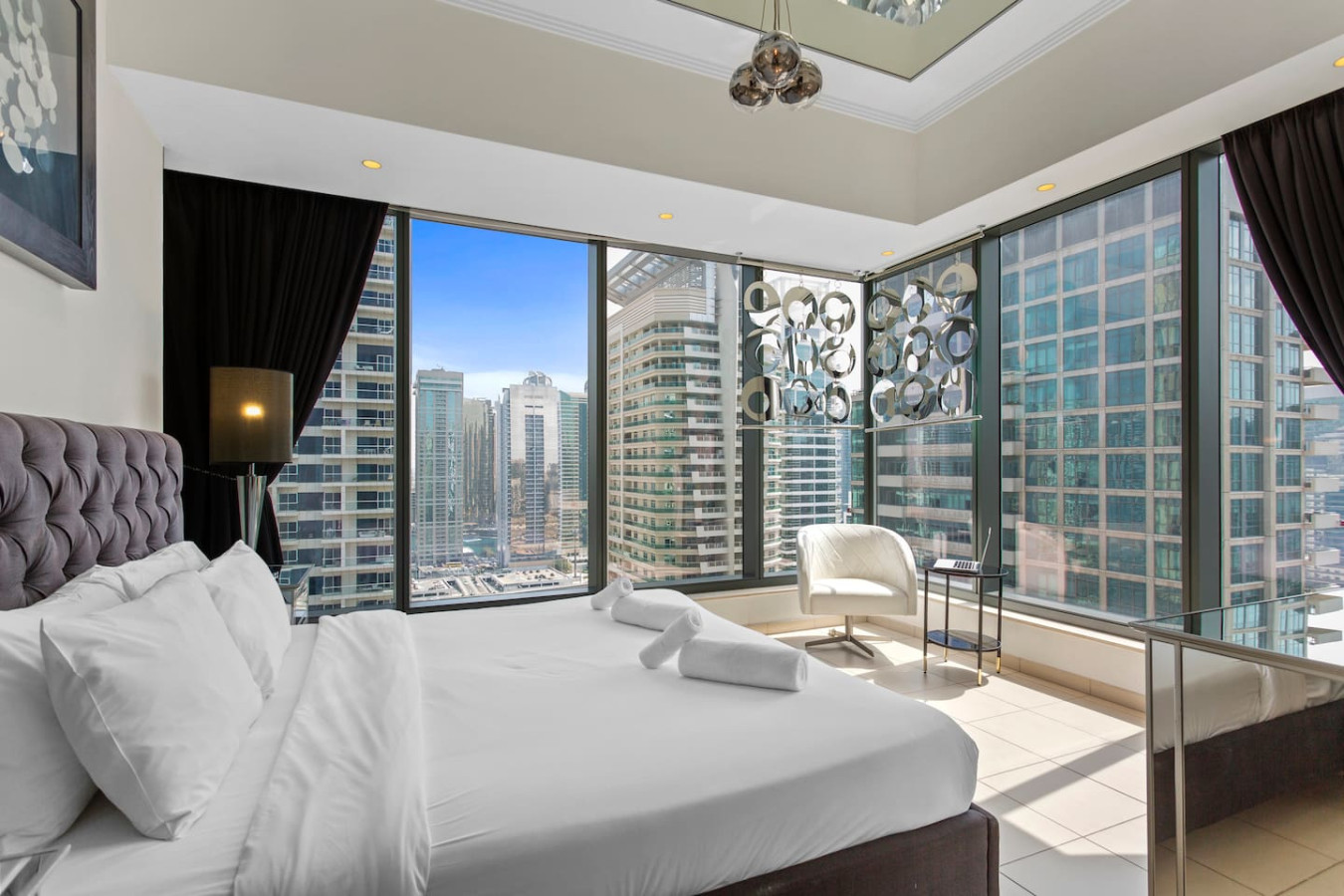 Classy 1 bedroom apartment with Marina View