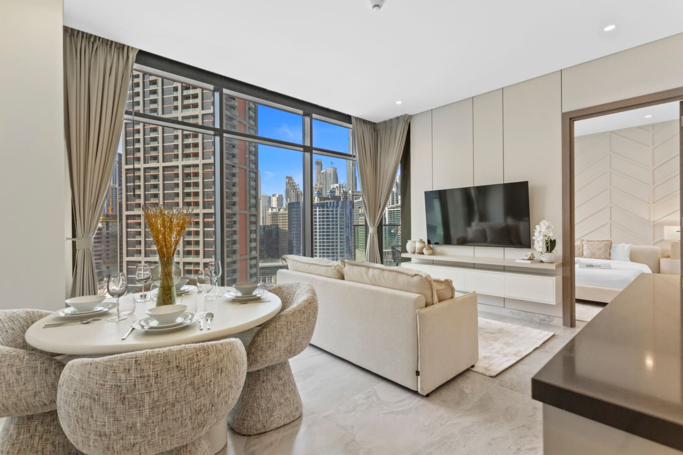 Modern 1Bedroom  w/ Burj Khalifa view in Peninsula