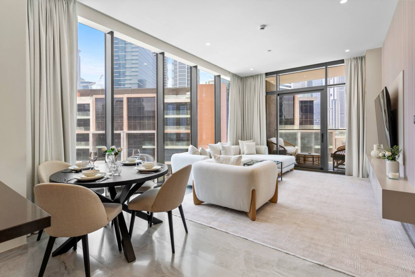 Lavish 1-Bedroom w/ Burj Khalifa view in Peninsula