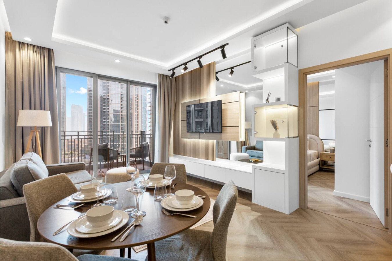 Stylish Stay 2 Bedroom Minutes from Burj Khalifa