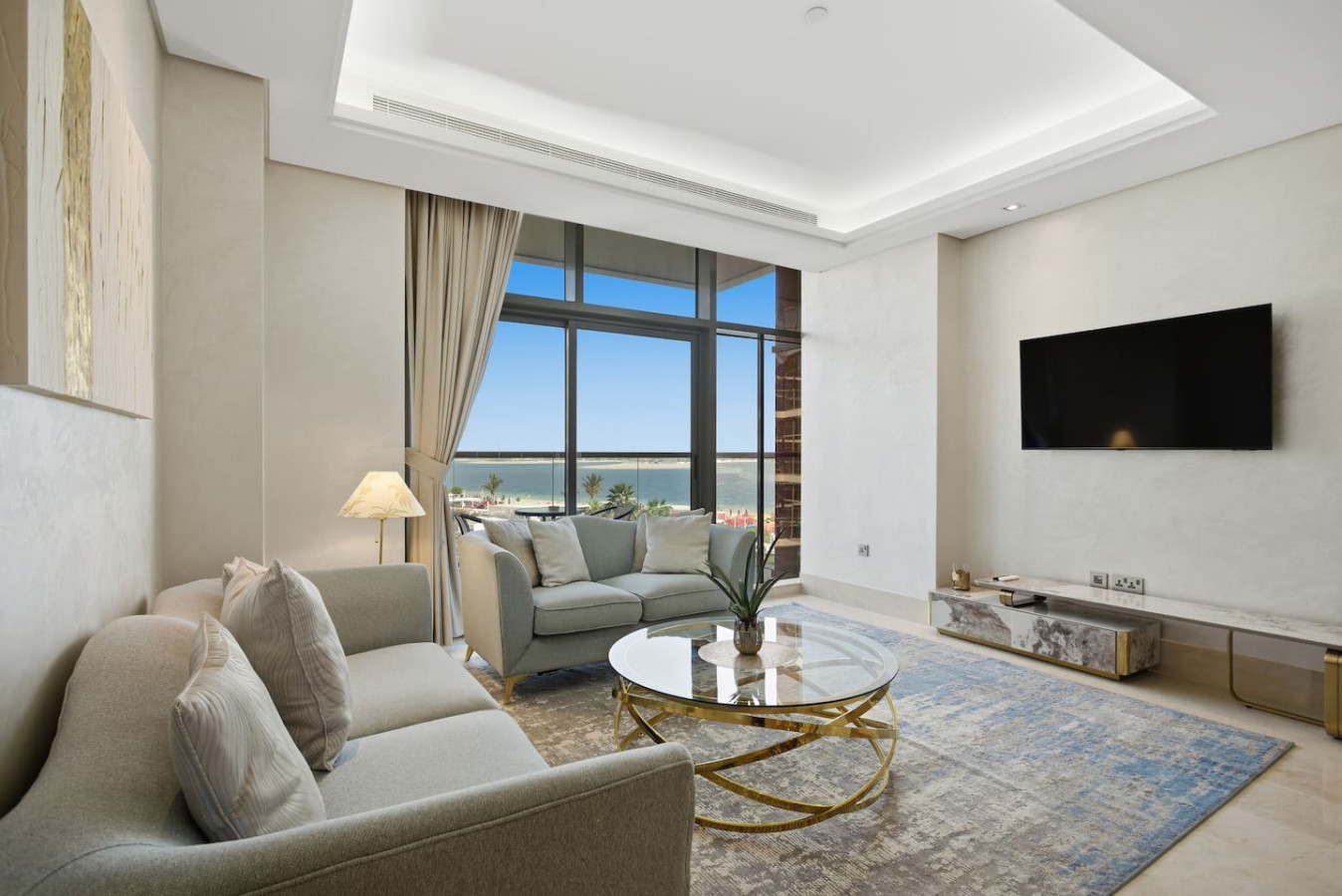 Stunning 2 Bedroom in Palm with private beach