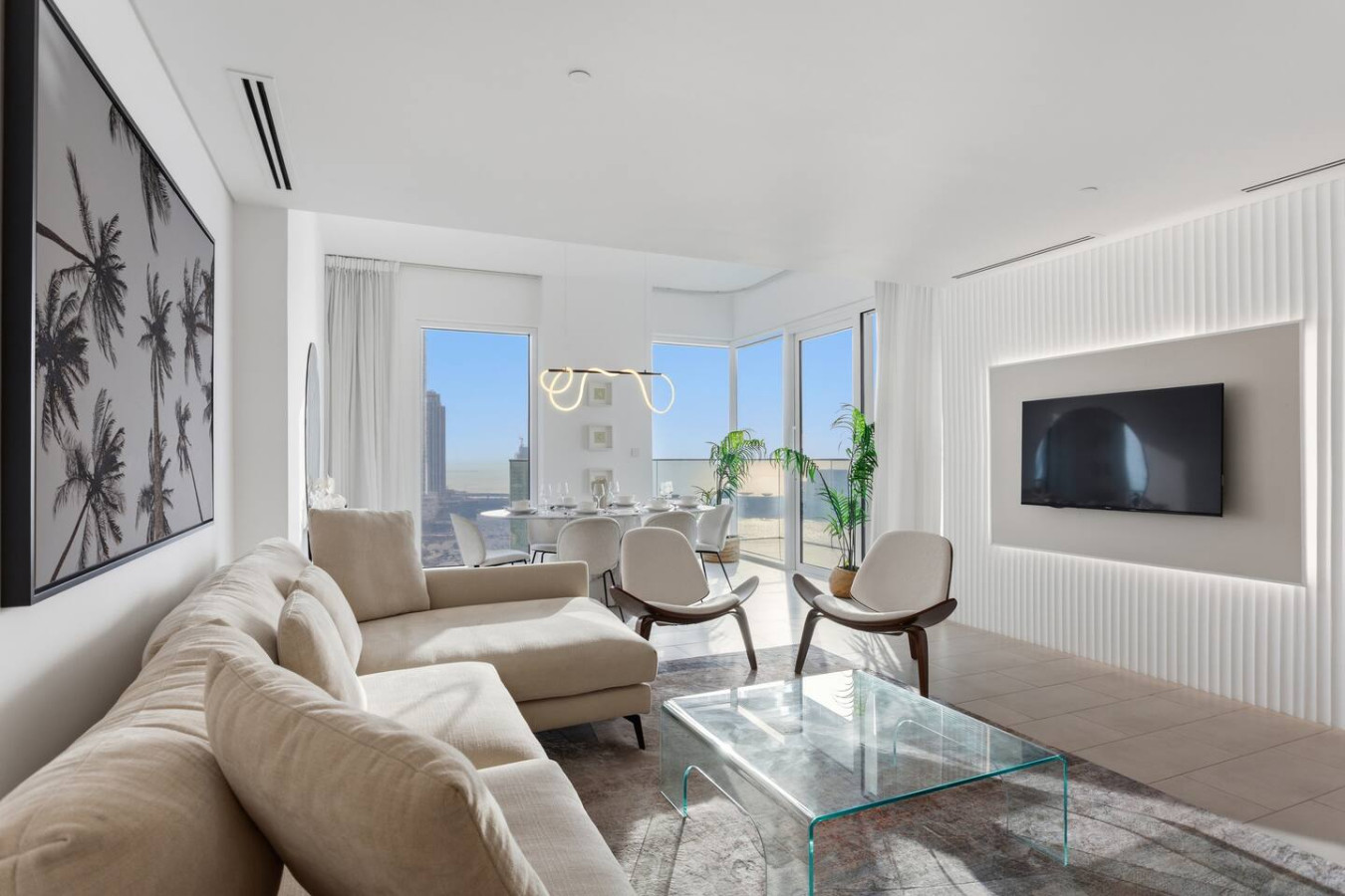 Stunning View 2 Bedroom apartment w Private Beach