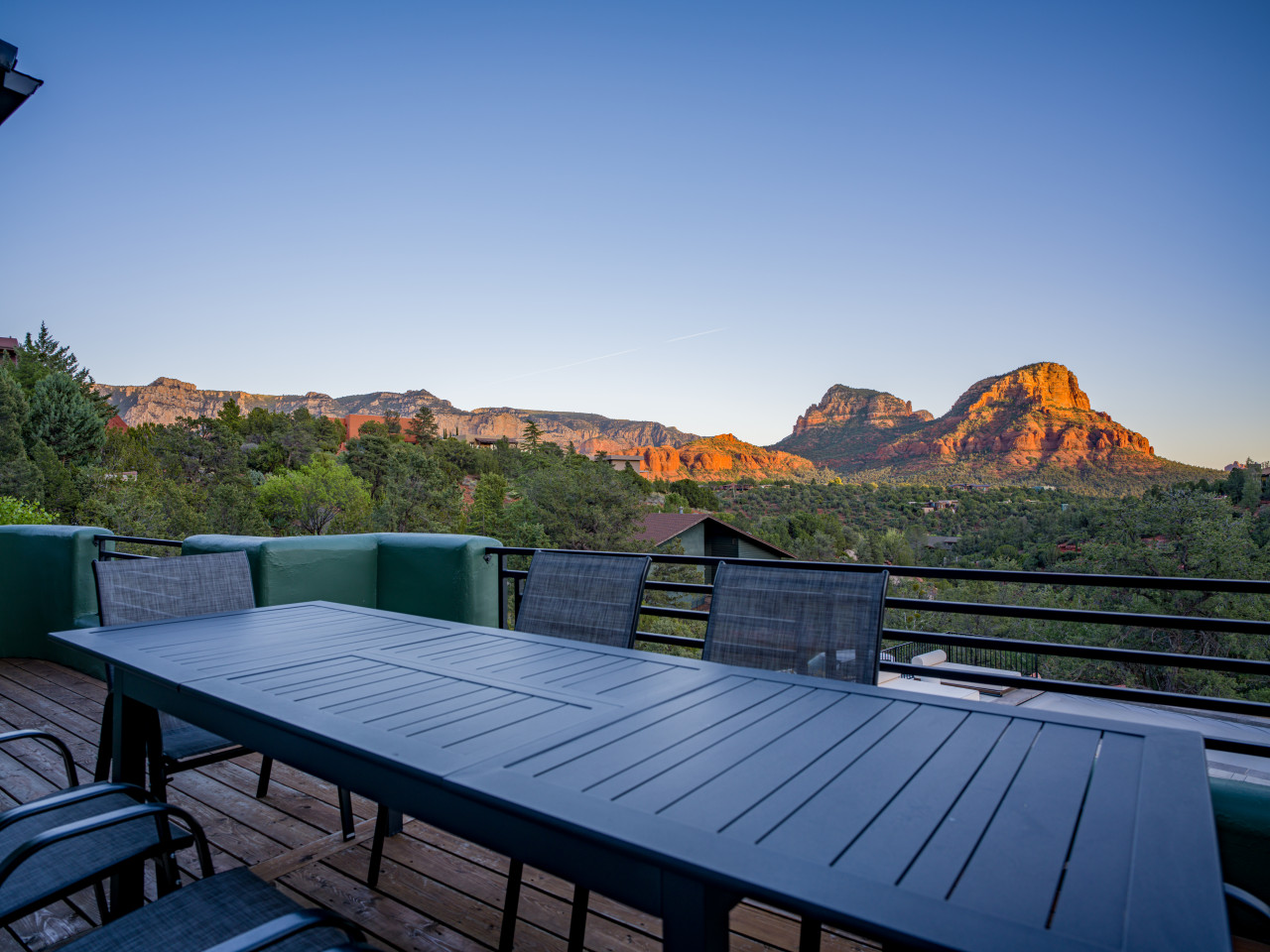 Palisades Sanctuary | Heated Saltwater Pool & Spa, Firepits, Views 8