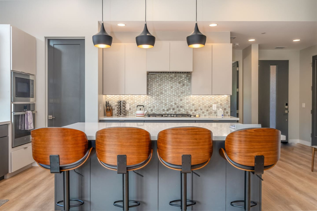 '21 New Build | Rooftop Deck Views, Spa, Modern 6