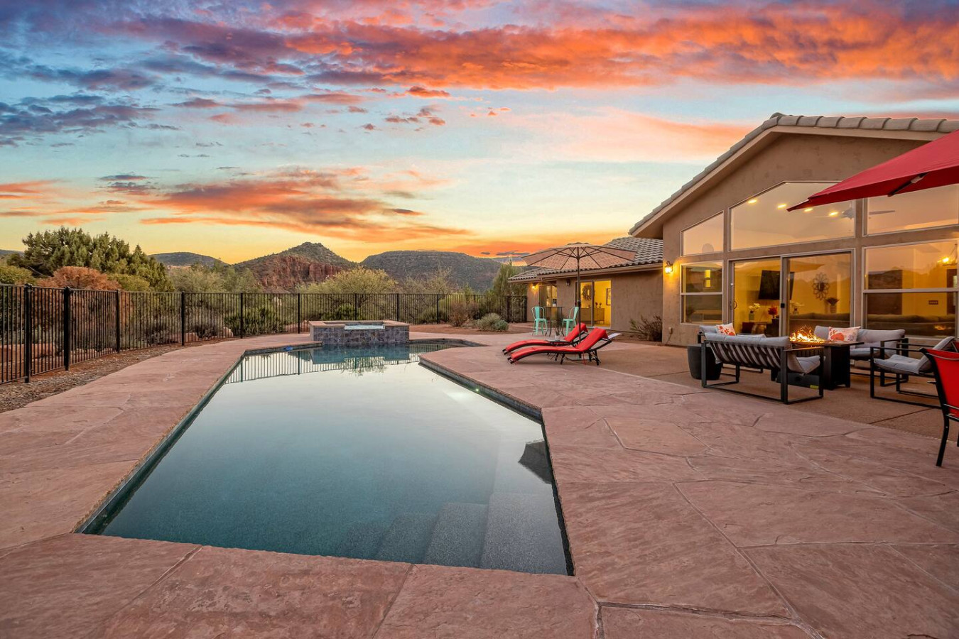 Serene Retreat-Heated Pool, Spa, Sauna, Pickleball 3