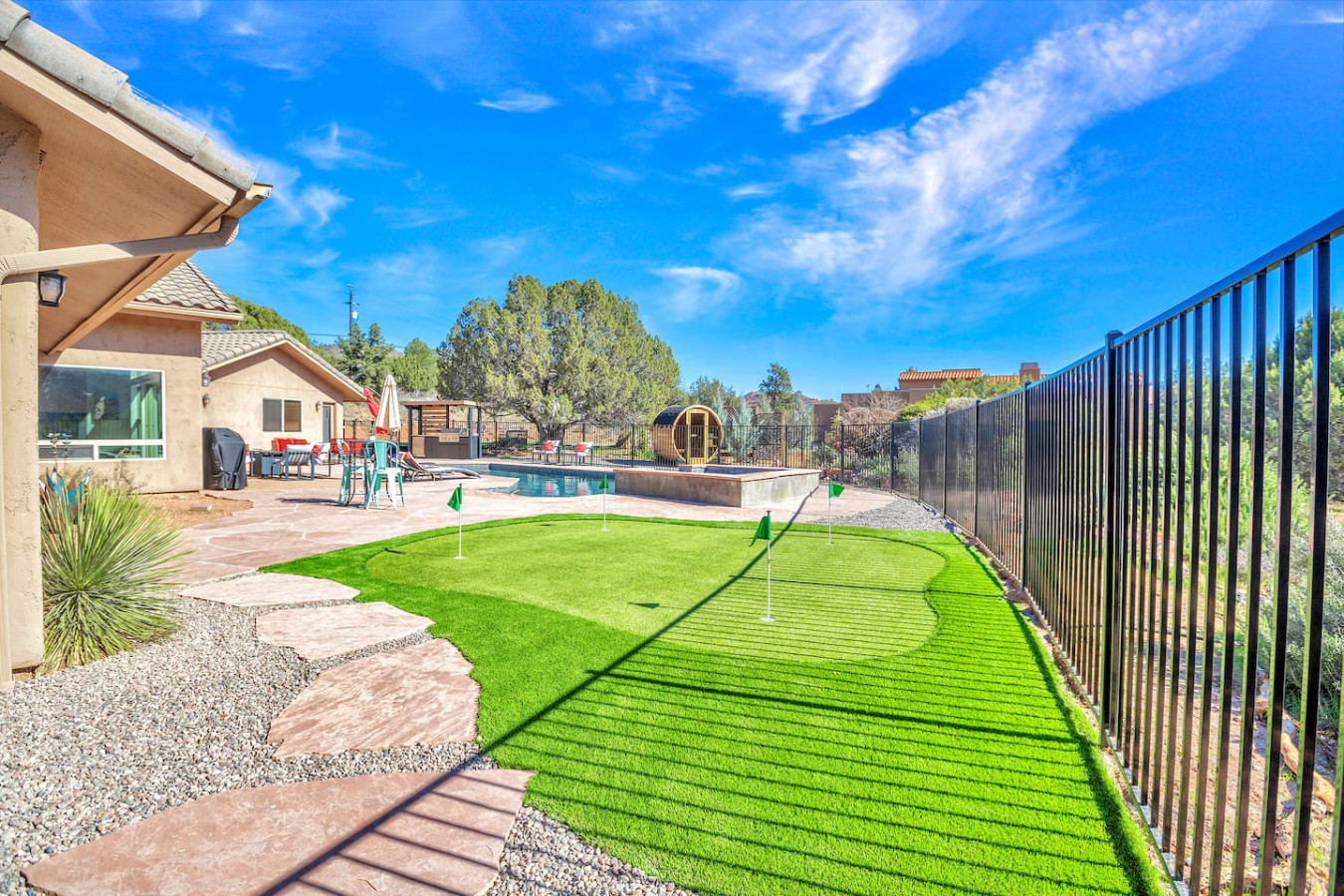 Serene Retreat-Heated Pool, Spa, Sauna, Pickleball 10