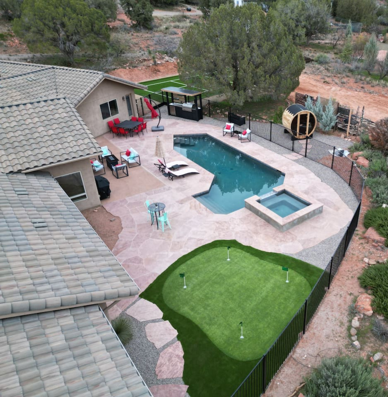 Serene Retreat-Heated Pool, Spa, Sauna, Pickleball 4