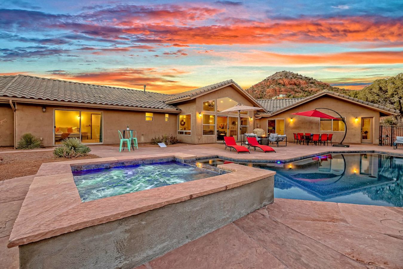 Serene Retreat-Heated Pool, Spa, Sauna, Pickleball