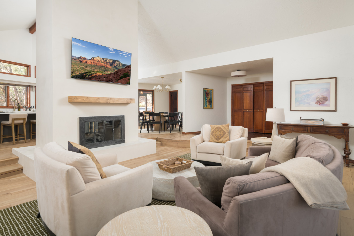 Red Rock Vista | Incredible Views, Hot Tub, Pool Table, Decks, Trail 10