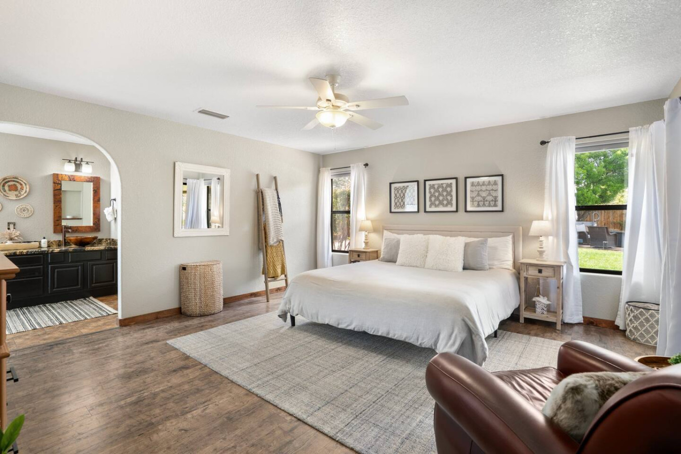 Bell Rock Escape - Backyard Oasis w/ Pool, Spa! 5